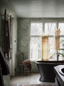 1903_ParadiseBirds_Roomshot_1_PR.jpg